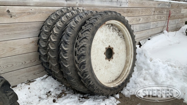 (4) 230/95R48 Kleber Tires